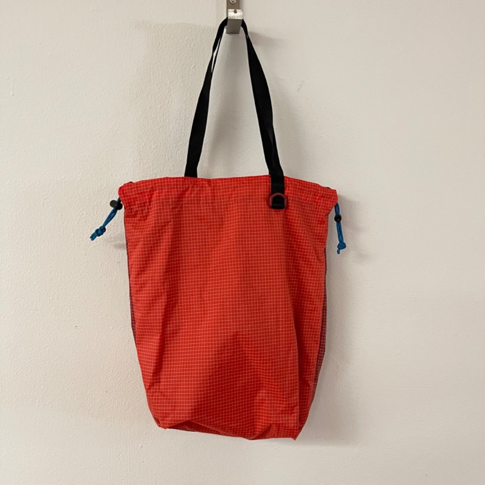 Nike Heritage Red Orange Blue Grid Pattern Drawstring Sports Tote Gym Bag Purse - Picture 3 of 6